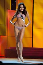 Miss Universe 2011 bikini round (49).jpg